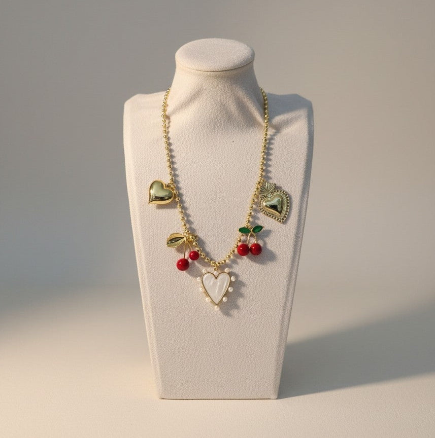 Collar corazones y cerezas