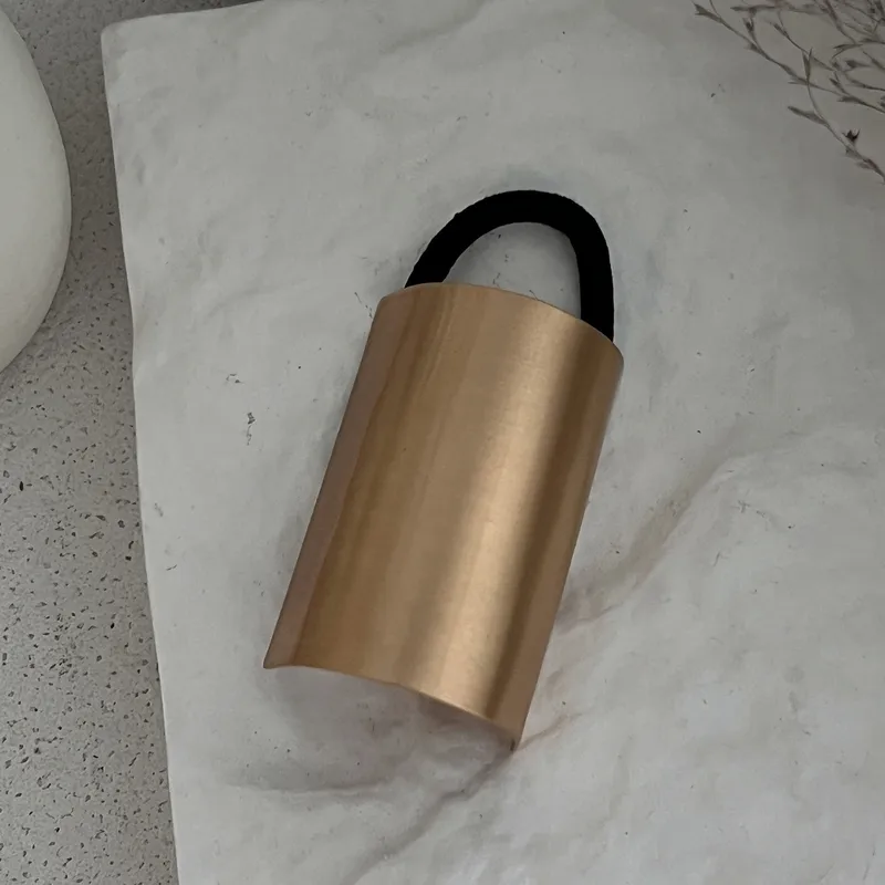 liga para el cabello con decoración