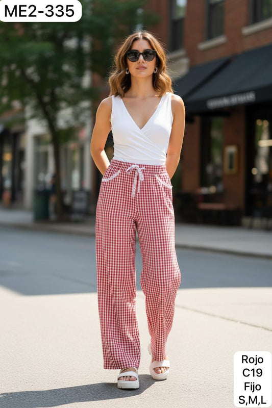 Pantalón cuadros con encaje